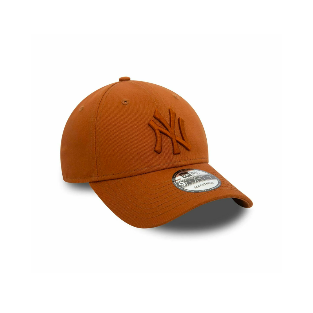 NEW ERA 9FORTY LEAGUE ESSENTIAL MLB YANKEES BROWN - BROWN OSFA