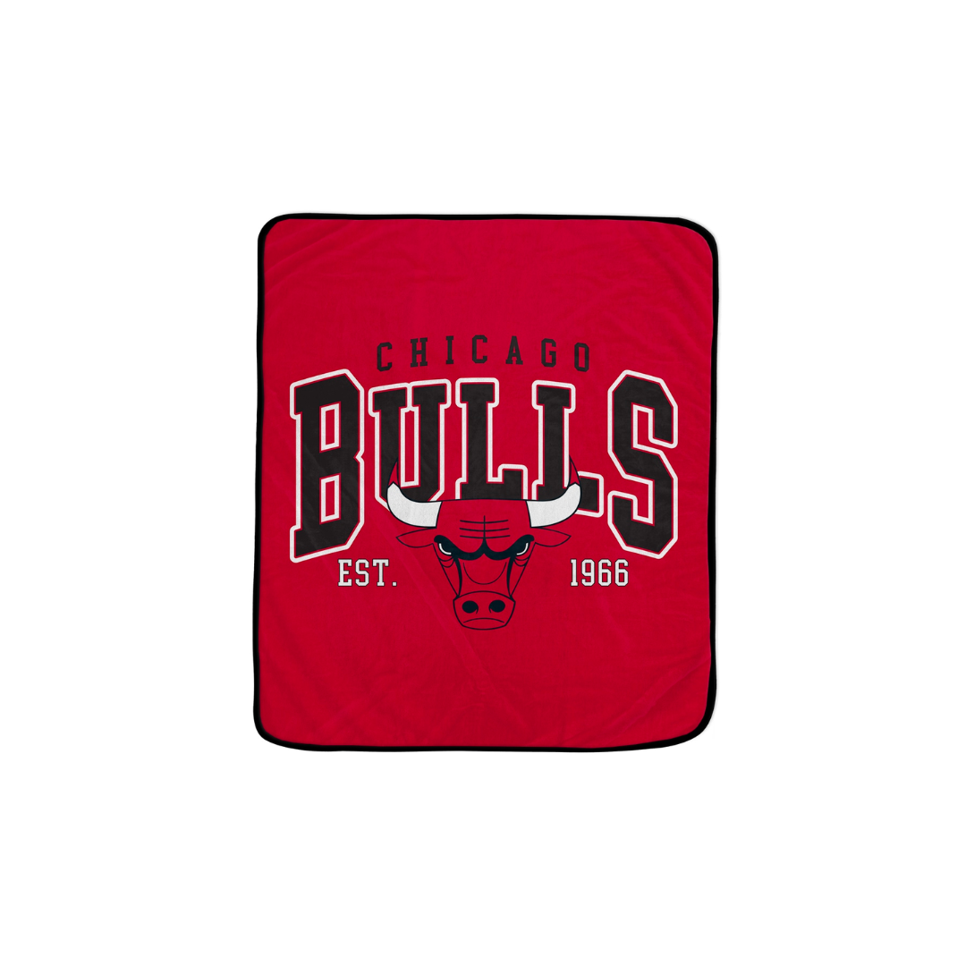 "SIGNATURE ROYAL PLUSH THROW BLAKET (PONCHO) NBA BULLS 50"" X 60"" TEAM COLOR"